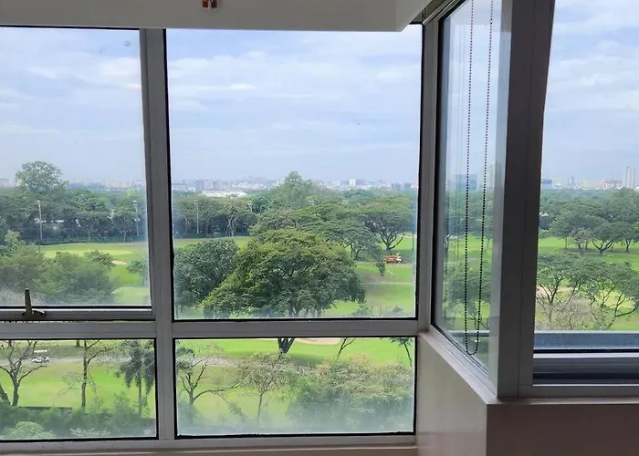 Apartamento Enjoy Bgc Sunset And Golf Course View 2 Bedroom Loft With 100mbps Internet Connection